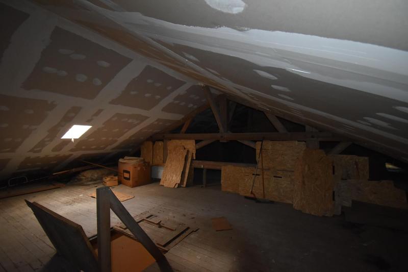 Maison - 250 m² - 8 pièces