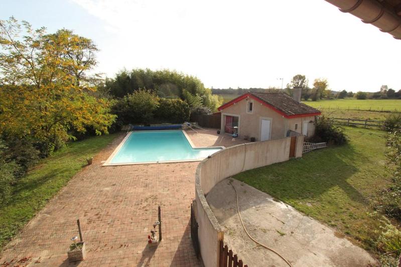 Maison - 406 m² - 11 pièces