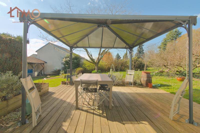 Maison - 300 m² - 12 pièces