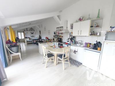Maison - 250 m² - 8 pièces