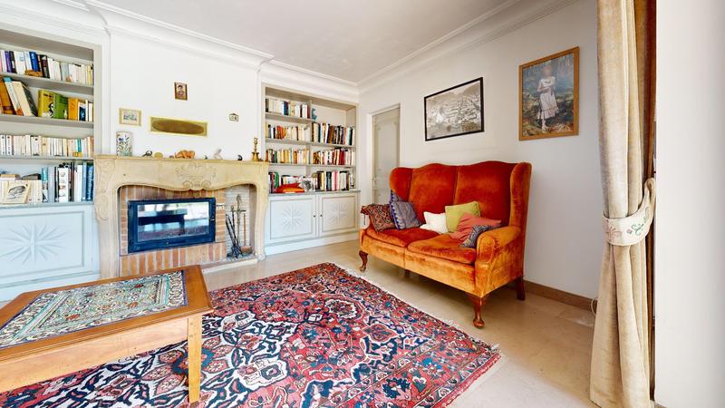 Maison - 320 m² - 8 pièces