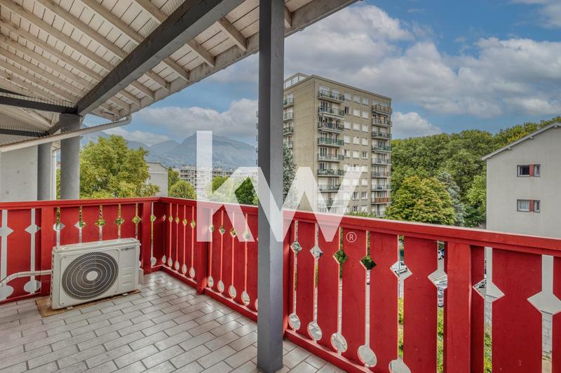 Appartement - 111 m² - 4 pièces