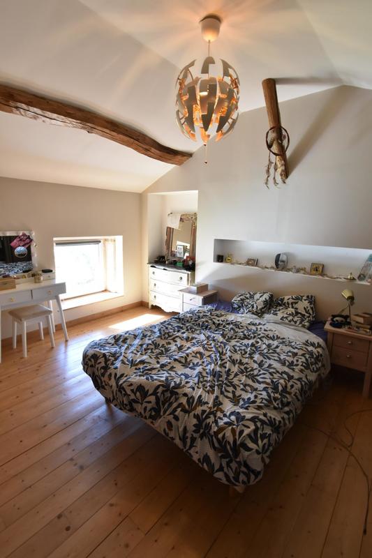 Maison - 143 m² - 8 pièces