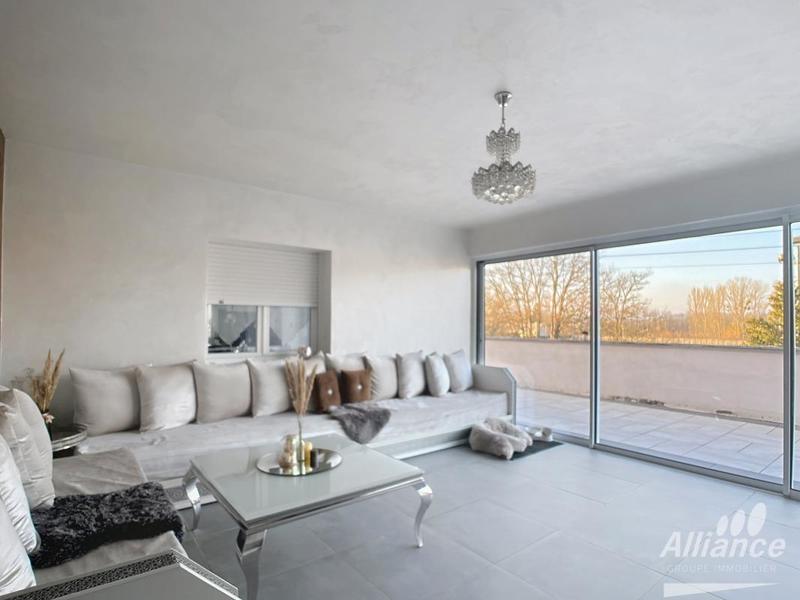 Maison - 222 m² - 9 pièces