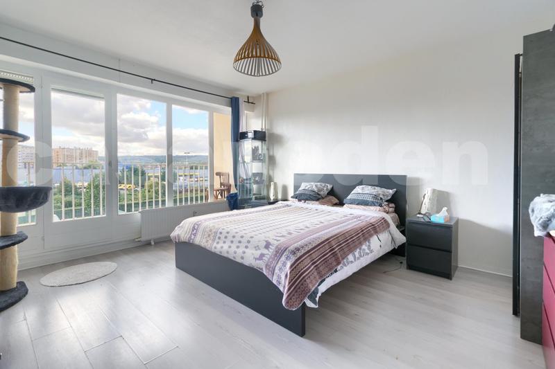 Appartement - 120 m² - 5 pièces