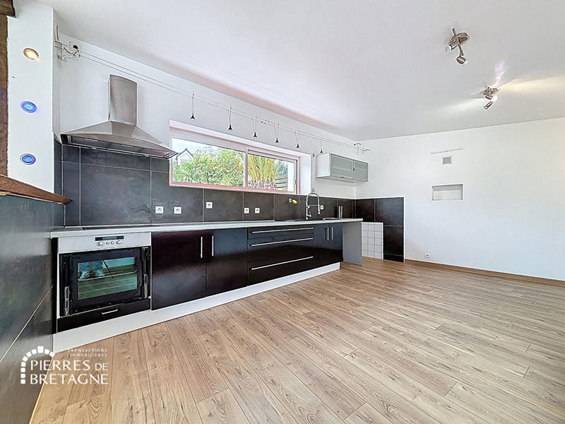 Maison - 96 m² - 6 pièces