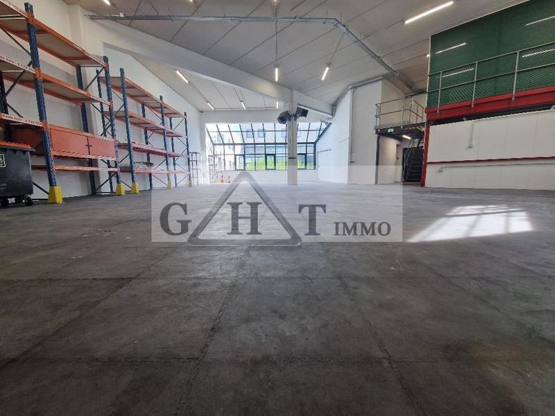 Entrepôt - 625 m²