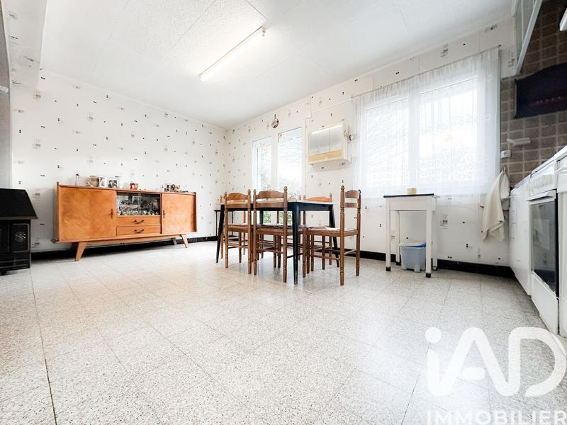 Maison - 90 m² - 5 pièces