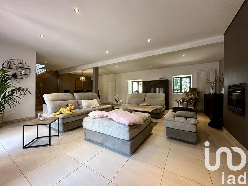 Maison - 209 m² - 8 pièces