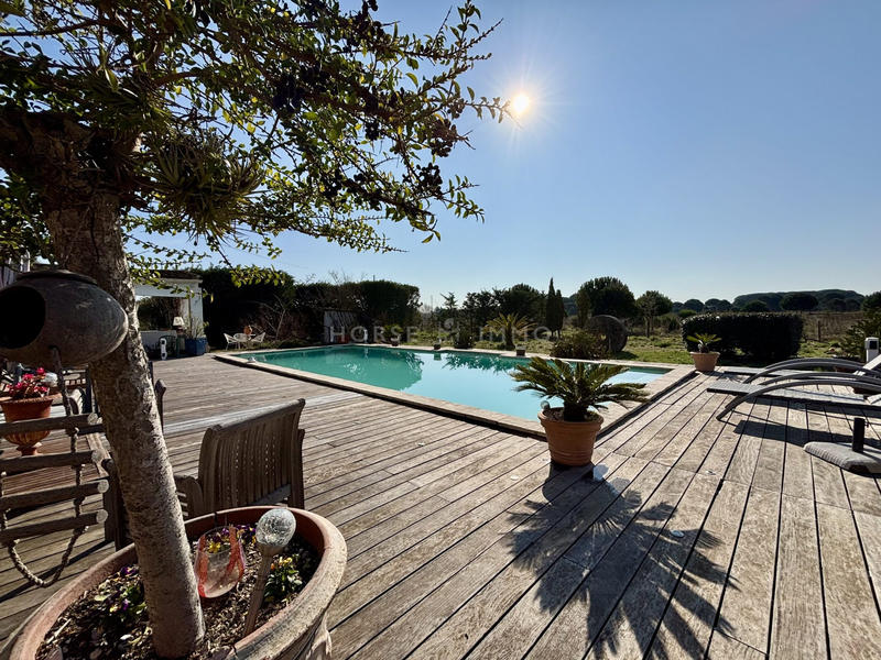 Mas - 453 m² - 20 pièces