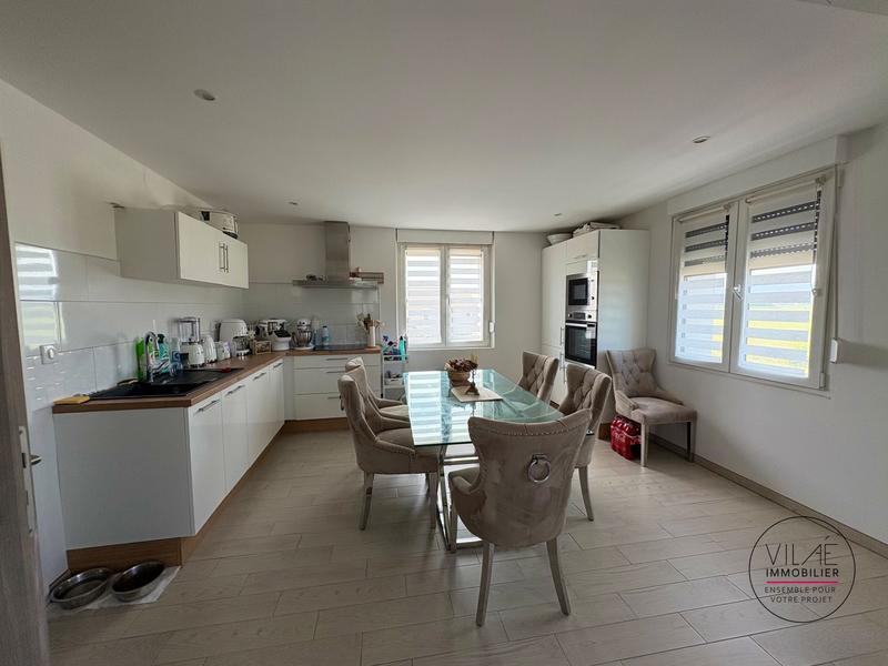 Maison - 220 m² - 7 pièces