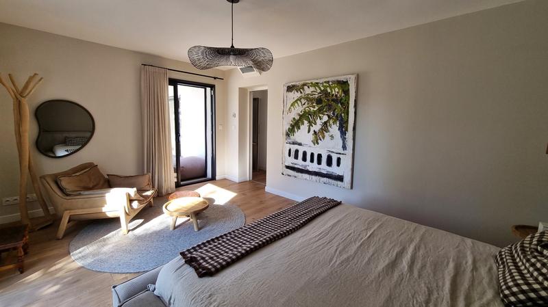 Villa - 285 m² - 9 pièces