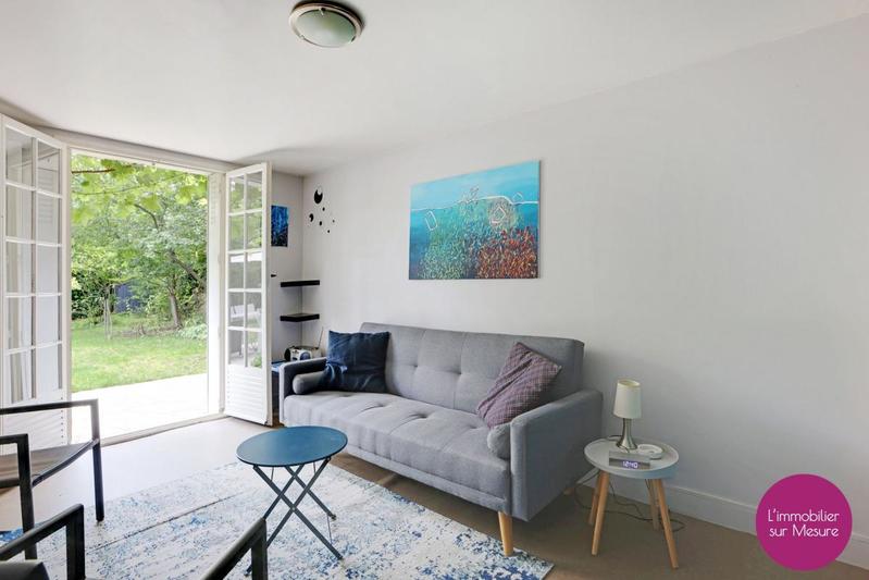 Maison - 250 m² - 7 pièces