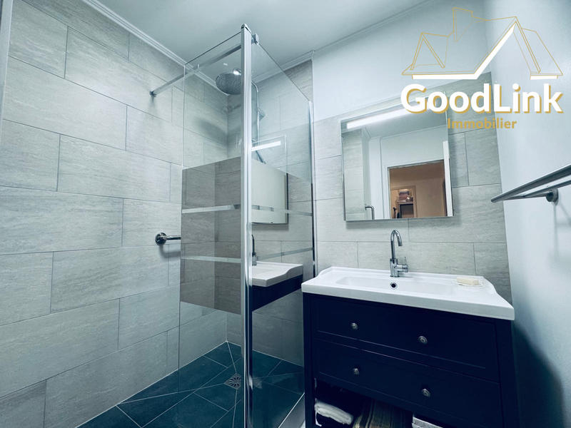 Appartement - 80 m² - 3 pièces