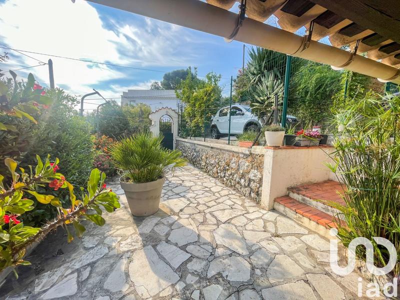 Maison - 96 m² - 3 pièces