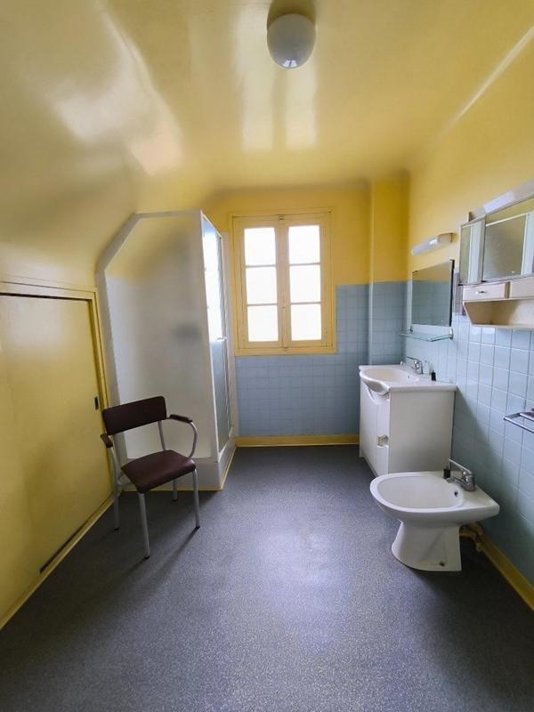 Maison - 104 m² - 6 pièces