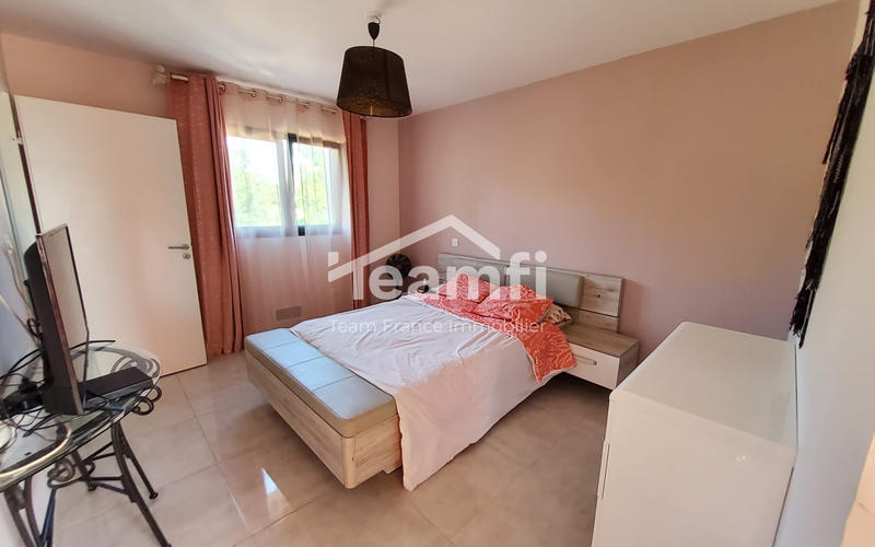 Villa - 176 m² - 6 pièces