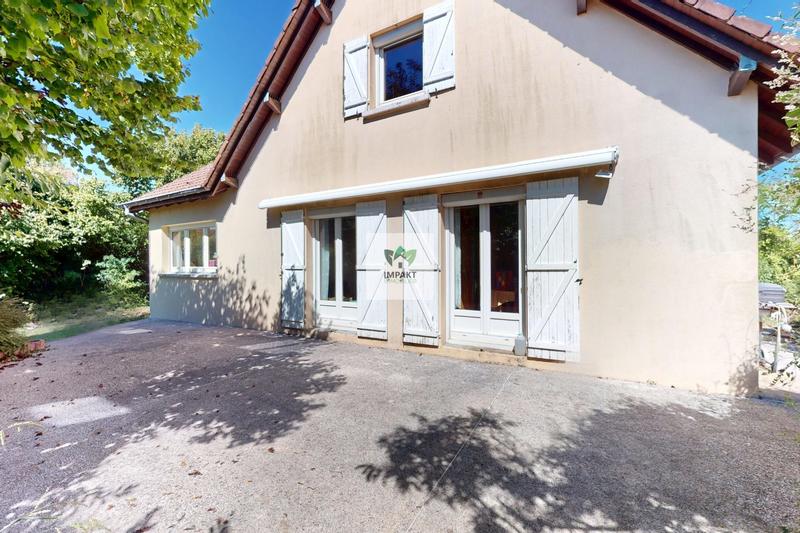 Maison - 152 m² - 8 pièces