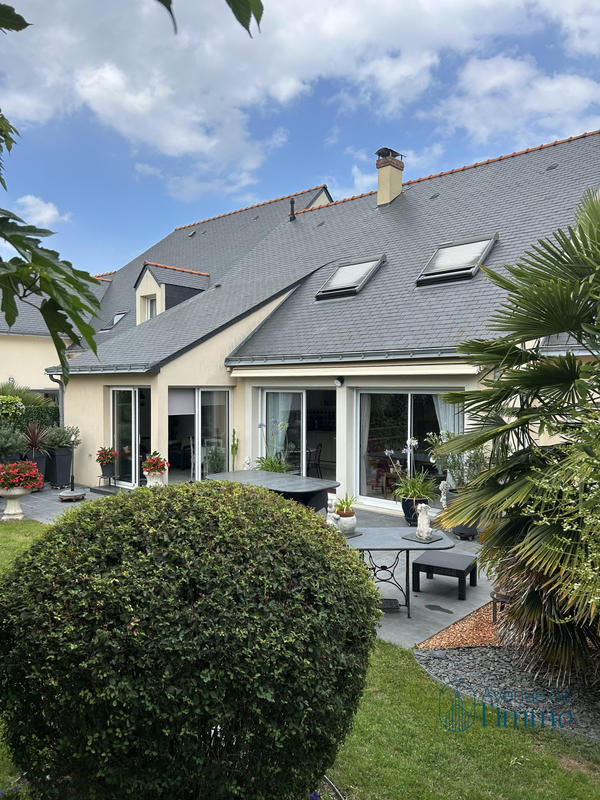 Maison traditionnelle - 186 m² - 6 pièces