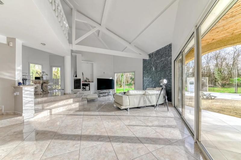 Maison d'architecte - 200 m² - 7 pièces