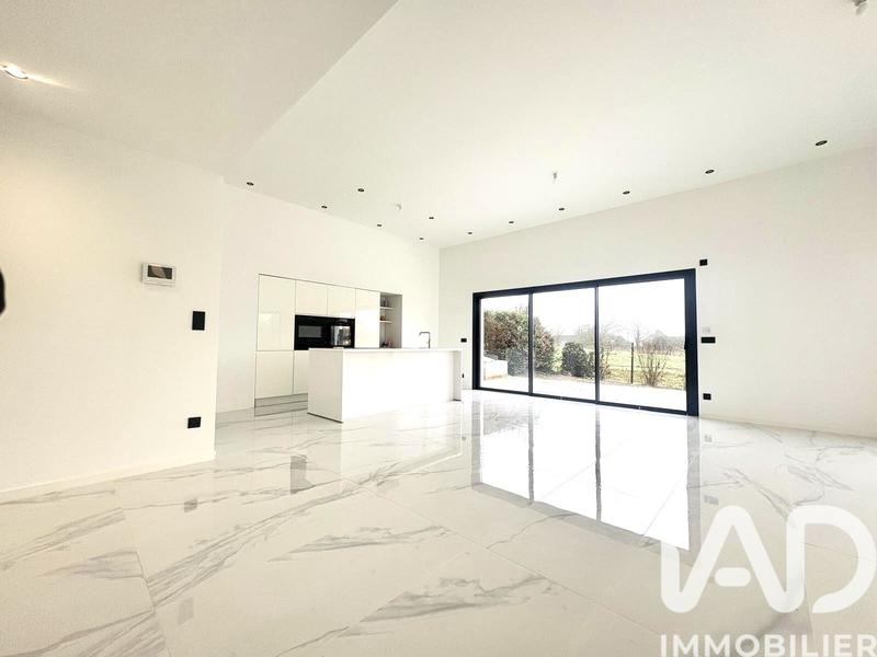 Maison - 142 m² - 5 pièces