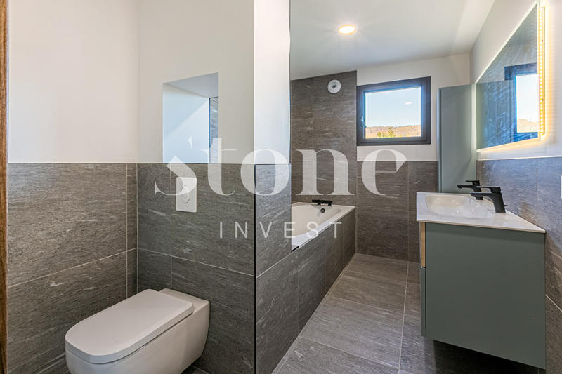 Appartement - 217 m² - 6 pièces