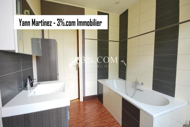 Maison - 276 m² - 9 pièces