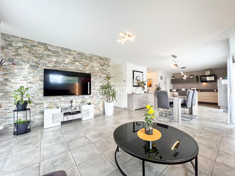 Maison - 163 m² - 6 pièces