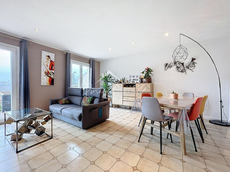Maison - 103 m² - 5 pièces