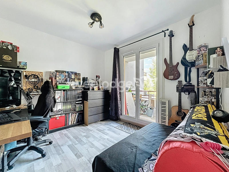 Appartement - 92 m² - 5 pièces