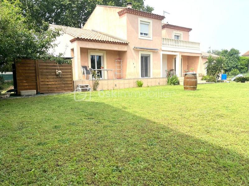 Maison - 200 m² - 8 pièces
