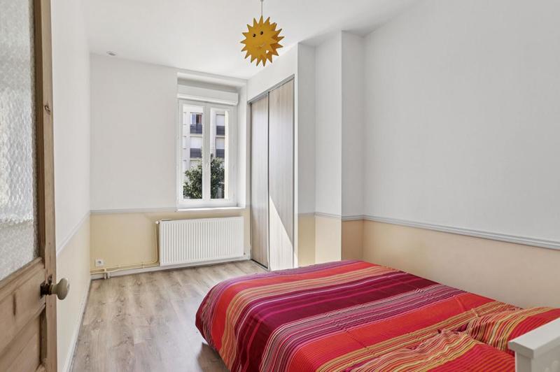 Maison - 285 m² - 10 pièces