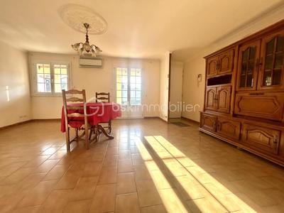 Maison traditionnelle - 86 m² - 4 pièces