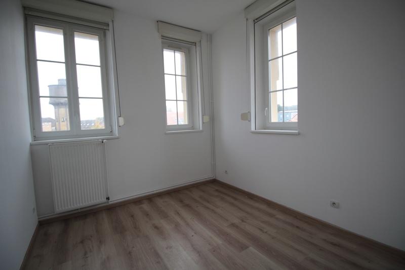 Appartement - 65 m² - 6 pièces
