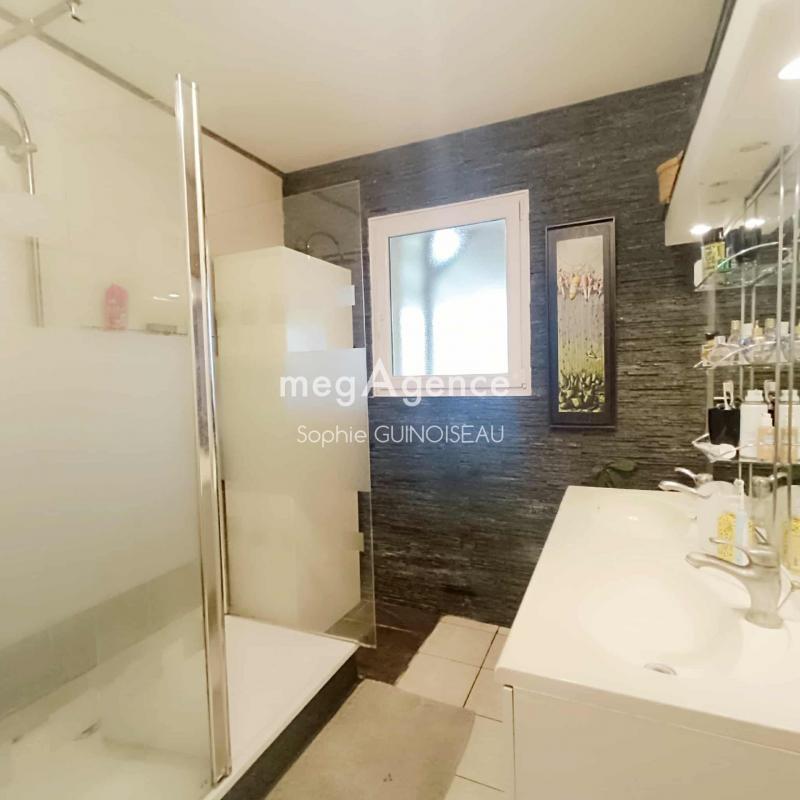 Maison - 180 m² - 7 pièces