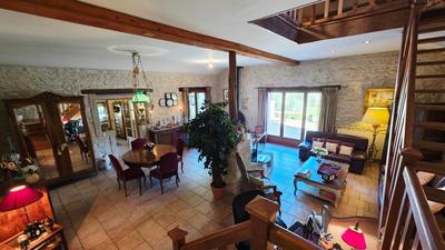 Maison - 165 m² - 6 pièces