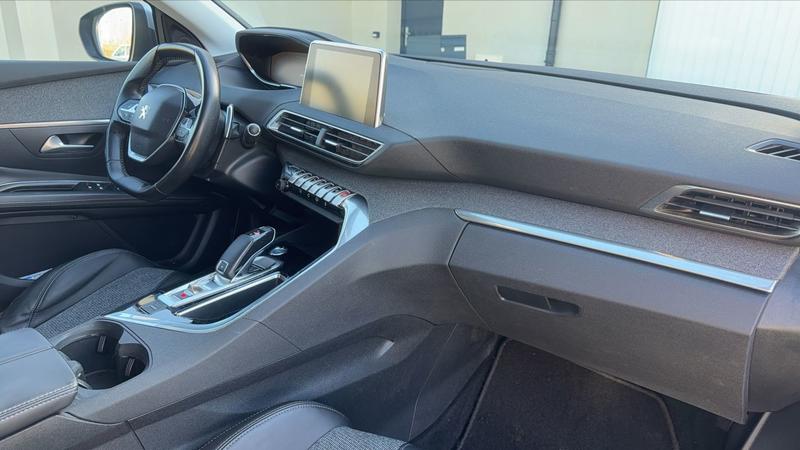 Peugeot 3008 1.6 BlueHDi 120 Eat6 Allure Business