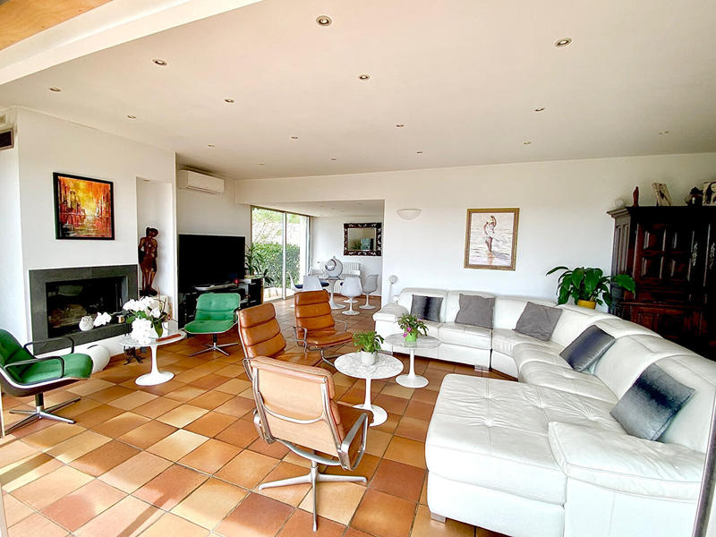 Villa - 250 m² - 12 pièces