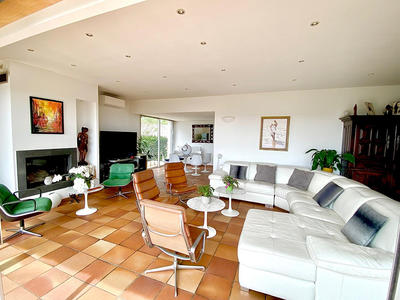 Villa - 250 m² - 12 pièces