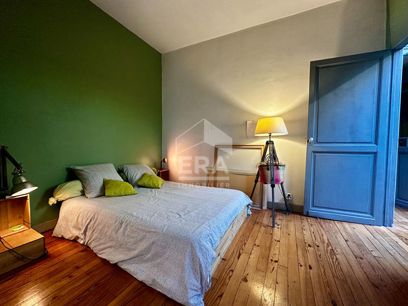 Hôtel particulier - 230 m² - 6 pièces