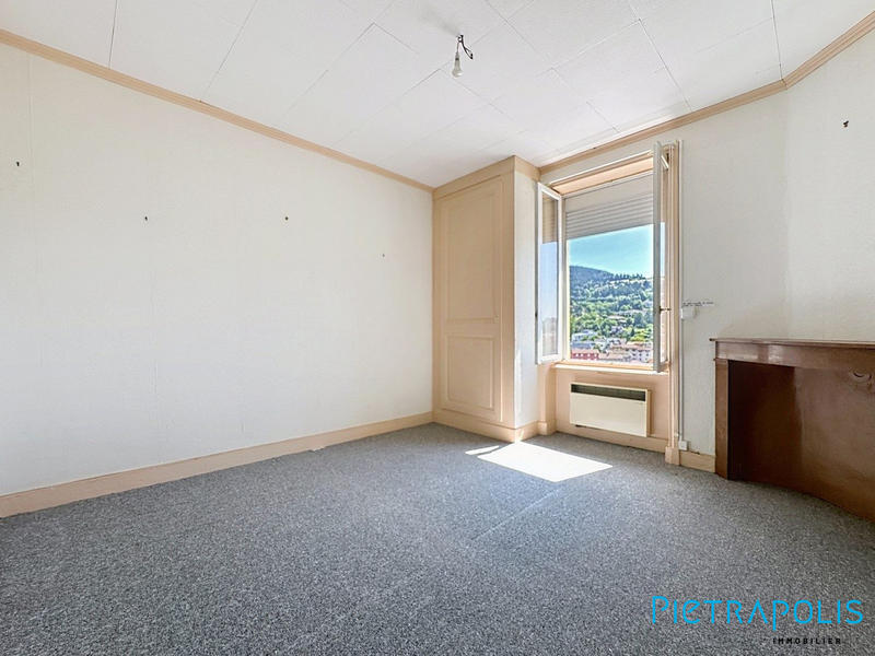 Maison - 180 m² - 5 pièces