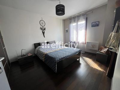 Pavillon - 90 m² - 4 pièces