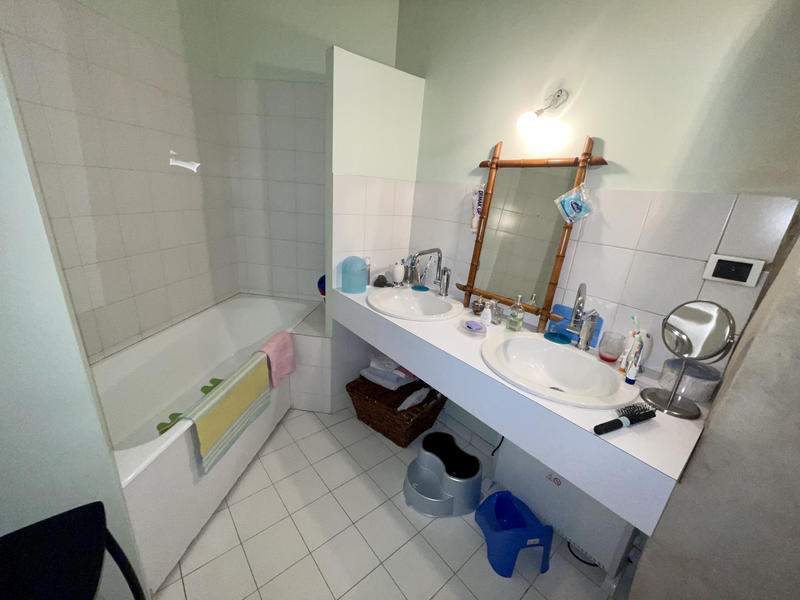 Maison - 372 m² - 9 pièces