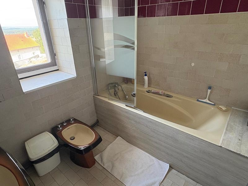 Maison - 107 m² - 4 pièces