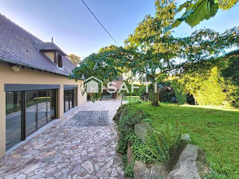 Maison - 291 m² - 11 pièces