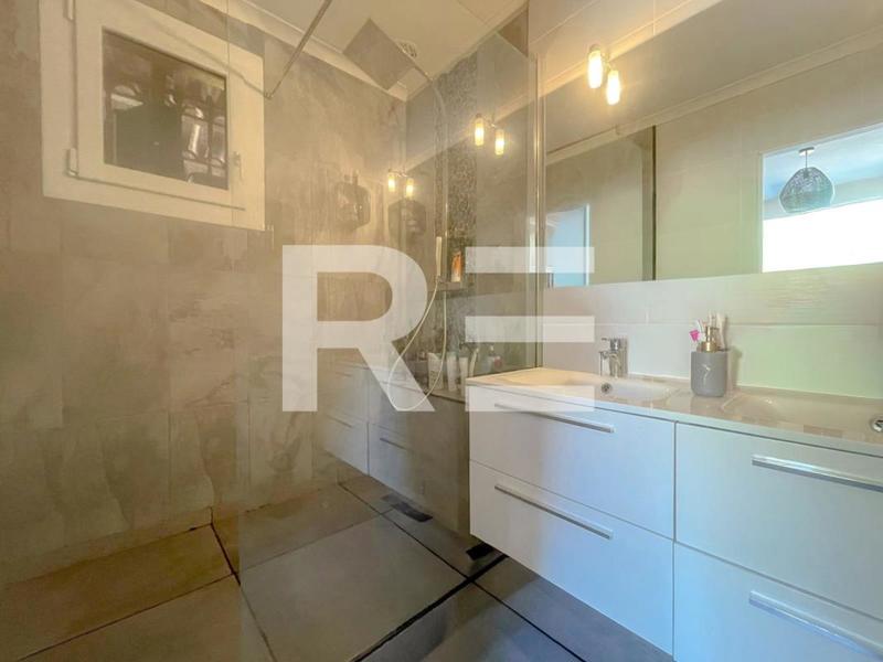 Villa - 165 m² - 8 pièces