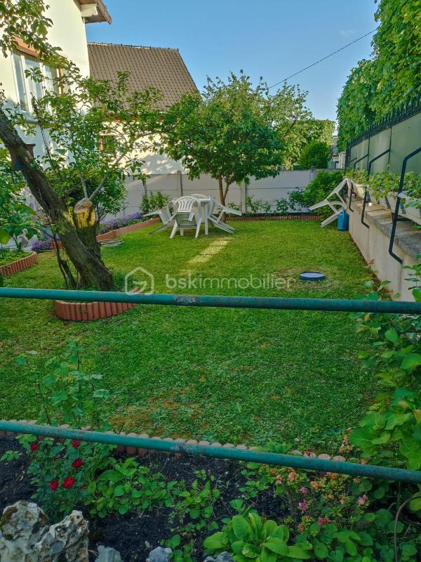 Maison - 110 m² - 6 pièces