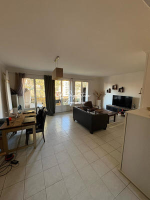 Appartement - 84 m² - 3 pièces