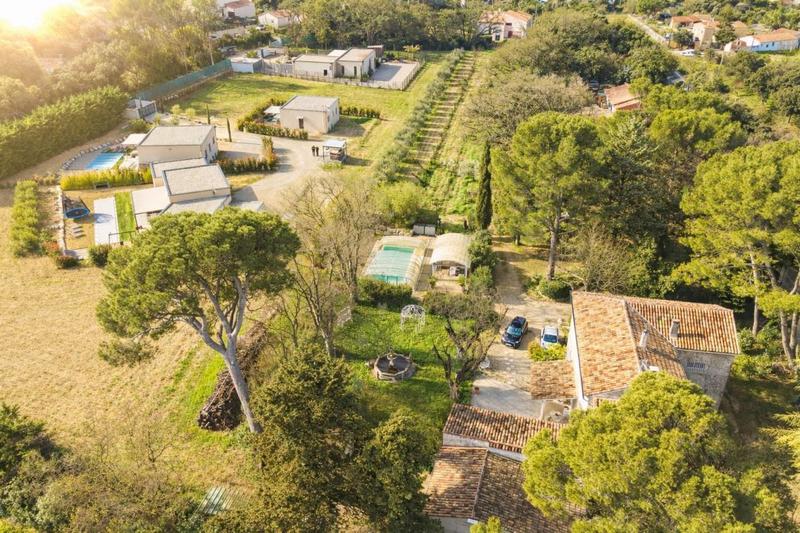 Terrain constructible - 900 m²