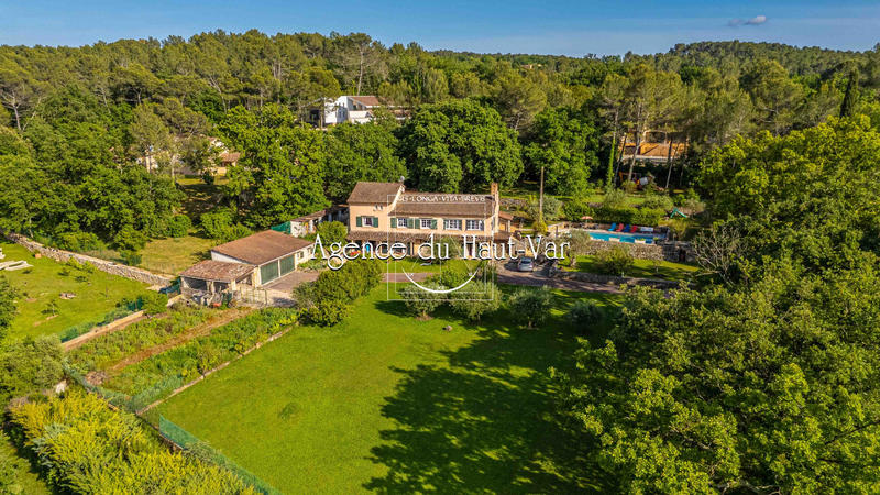 Villa - 230 m² - 7 pièces